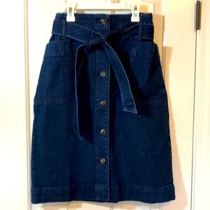 Denim skirt with buttons